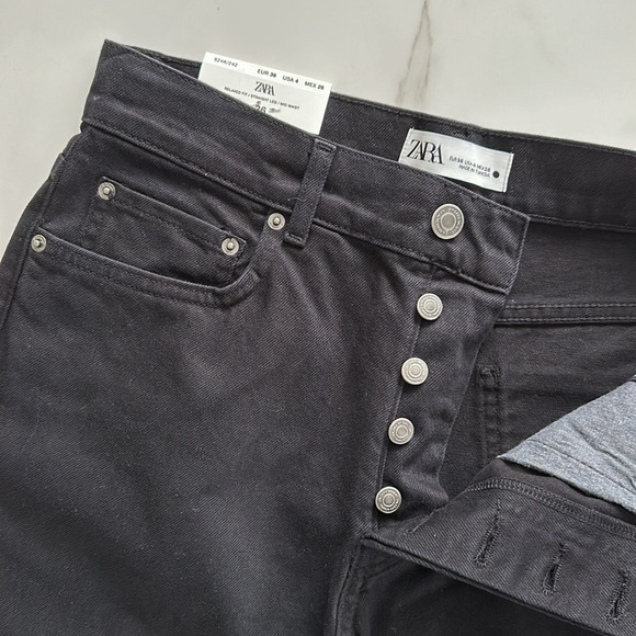 NWT Zara HIGH-WAISTED RELAXED ZW JEANS Size 27 or Size 4 - Picture 6 of 11